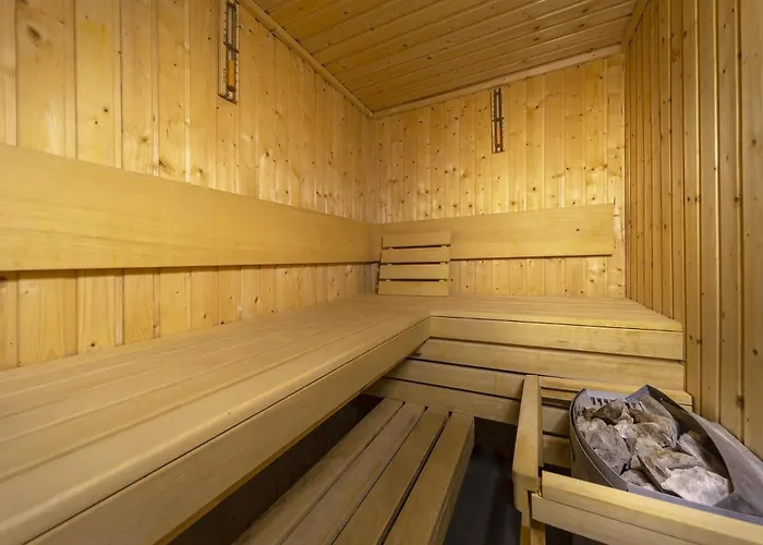 Luxury Two-level In Center With Pool, Gym And Sauna By Renters Prestige Apartament *