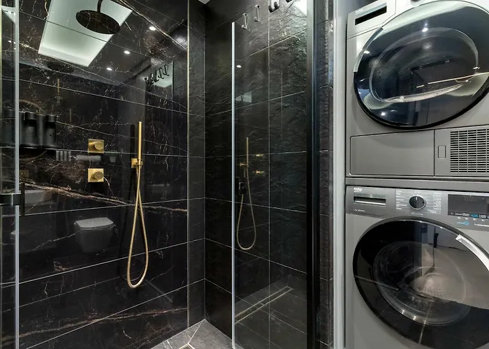 Luxury Two-level In Center With Pool, Gym And Sauna By Renters Prestige 아파트 *