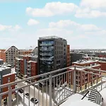 Apartmán Luxury Two-level In Center With Pool, Gym And Sauna By Renters Prestige *