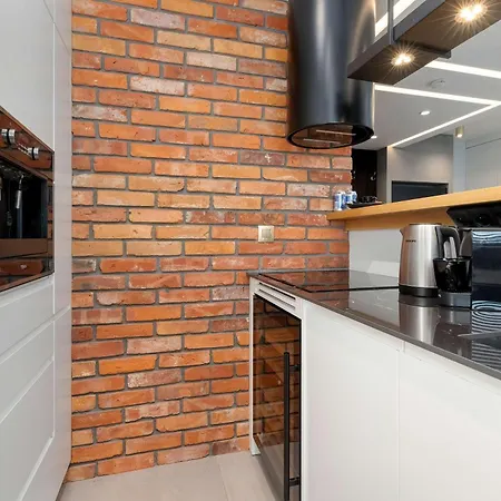 Luxury Two-level In Center With Pool, Gym And Sauna By Renters Prestige *